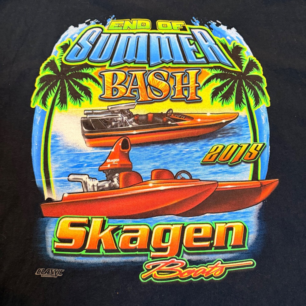 Gildan Navy Short Sleeve Tee with Small Surf Graphic - Picture 4 of 8